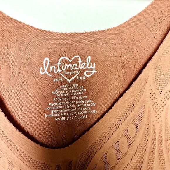 Free People Intimately NWOT Textured Scoop Neck Knit Top Size XS/S - Picture 3 of 4